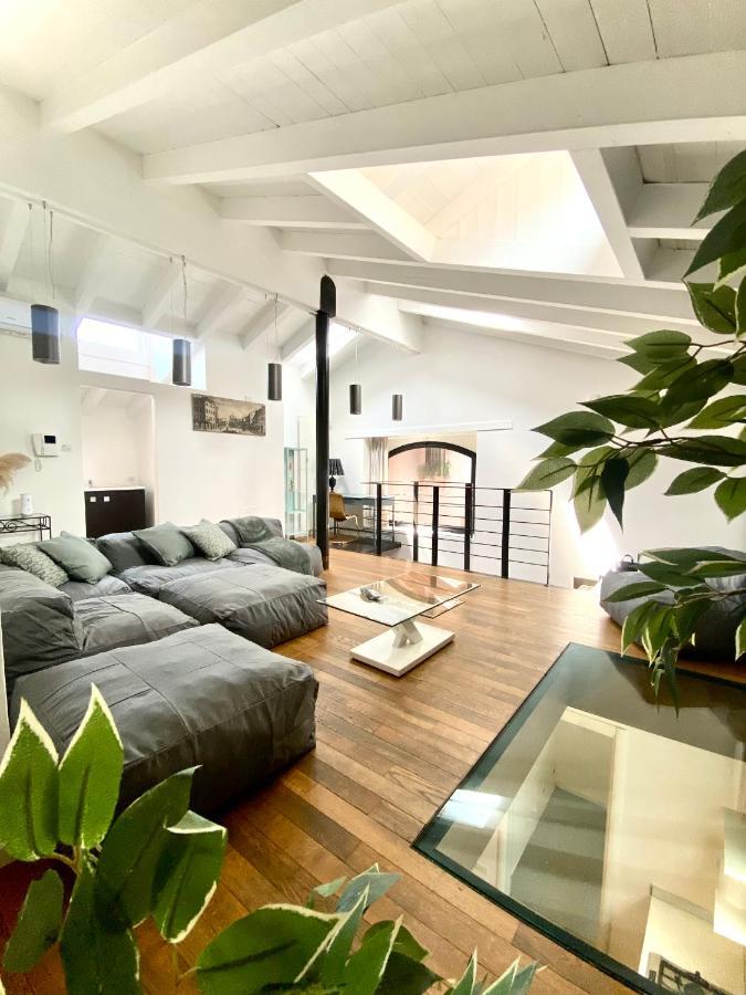 Luxury Industrial Apt Vicino Al Centro Con Garage Brescia Exterior foto